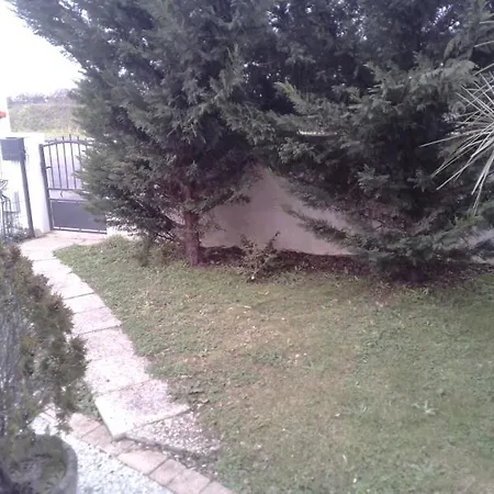 Les Randonneurs شقة فونتيناي لو كومت